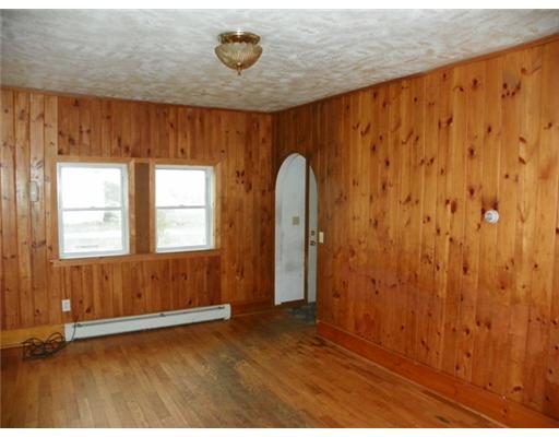 420 Lakewood Road Madison, ME 04950 - Photo 10 of 18 Living Room.