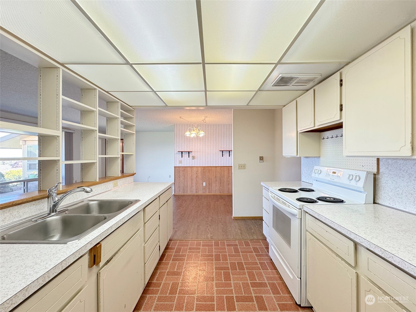 1301 South 3rd Avenue, Unit 3D Sequim, WA 98382 - Photo 13 of 40