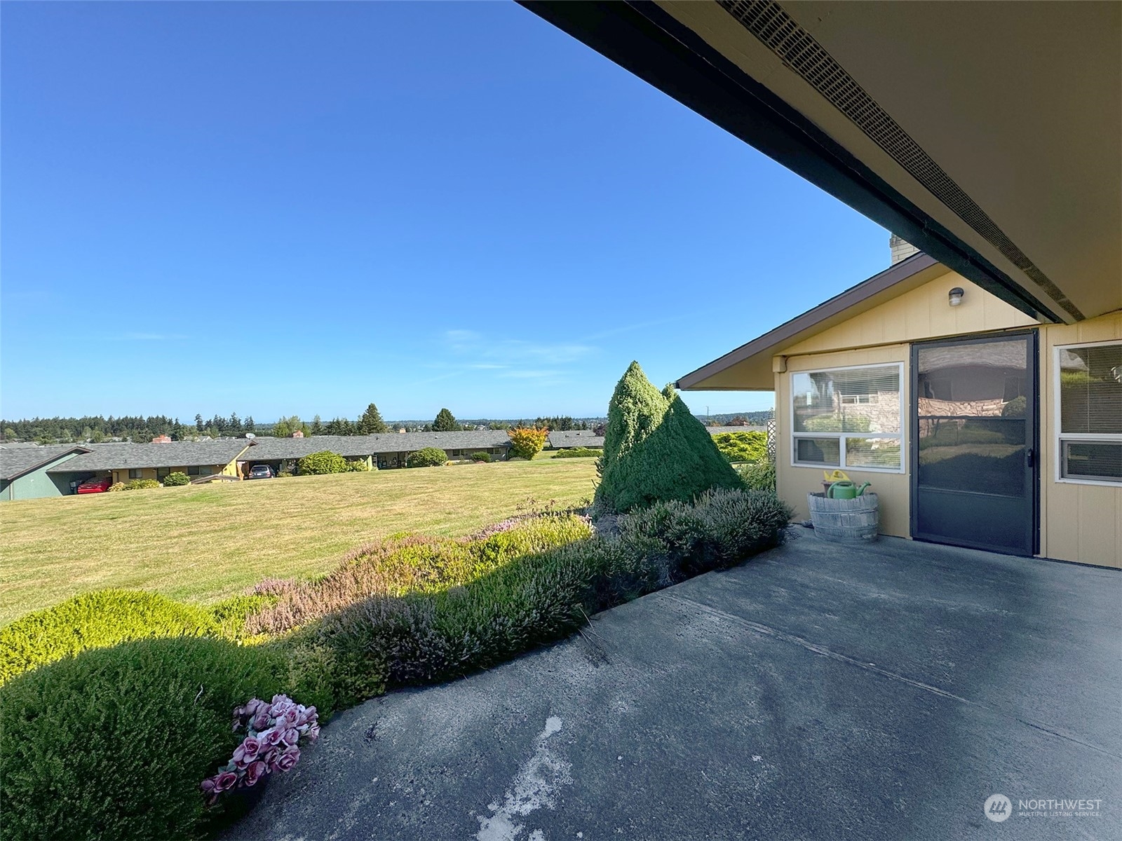 1301 South 3rd Avenue, Unit 3D Sequim, WA 98382 - Photo 4 of 40