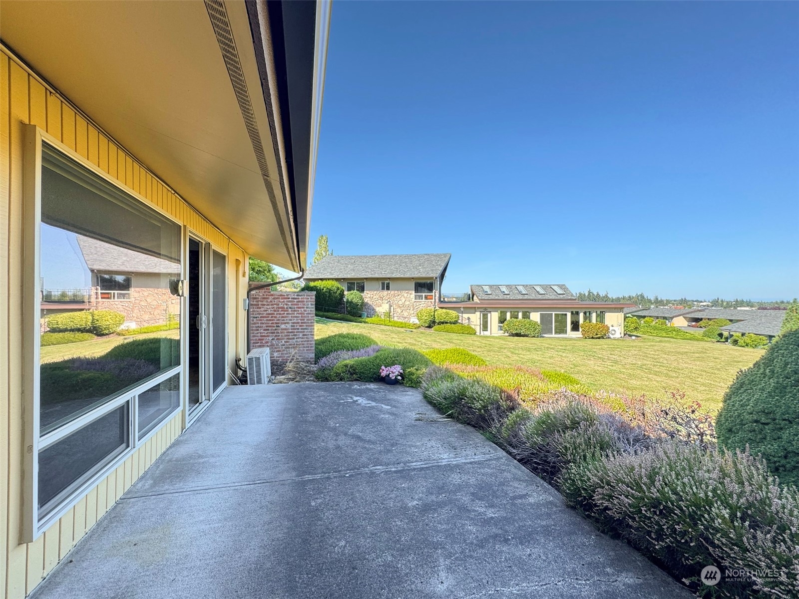 1301 South 3rd Avenue, Unit 3D Sequim, WA 98382 - Photo 8 of 40