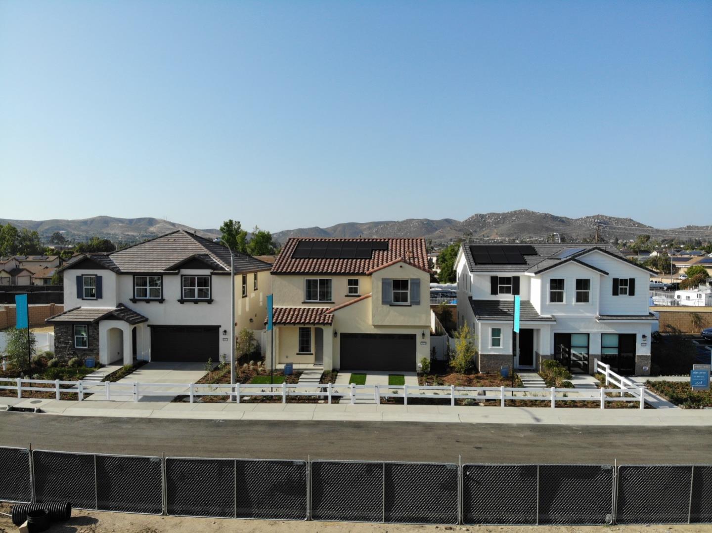 9384 Walker Way Santee, CA 92071 - Photo 2 of 3