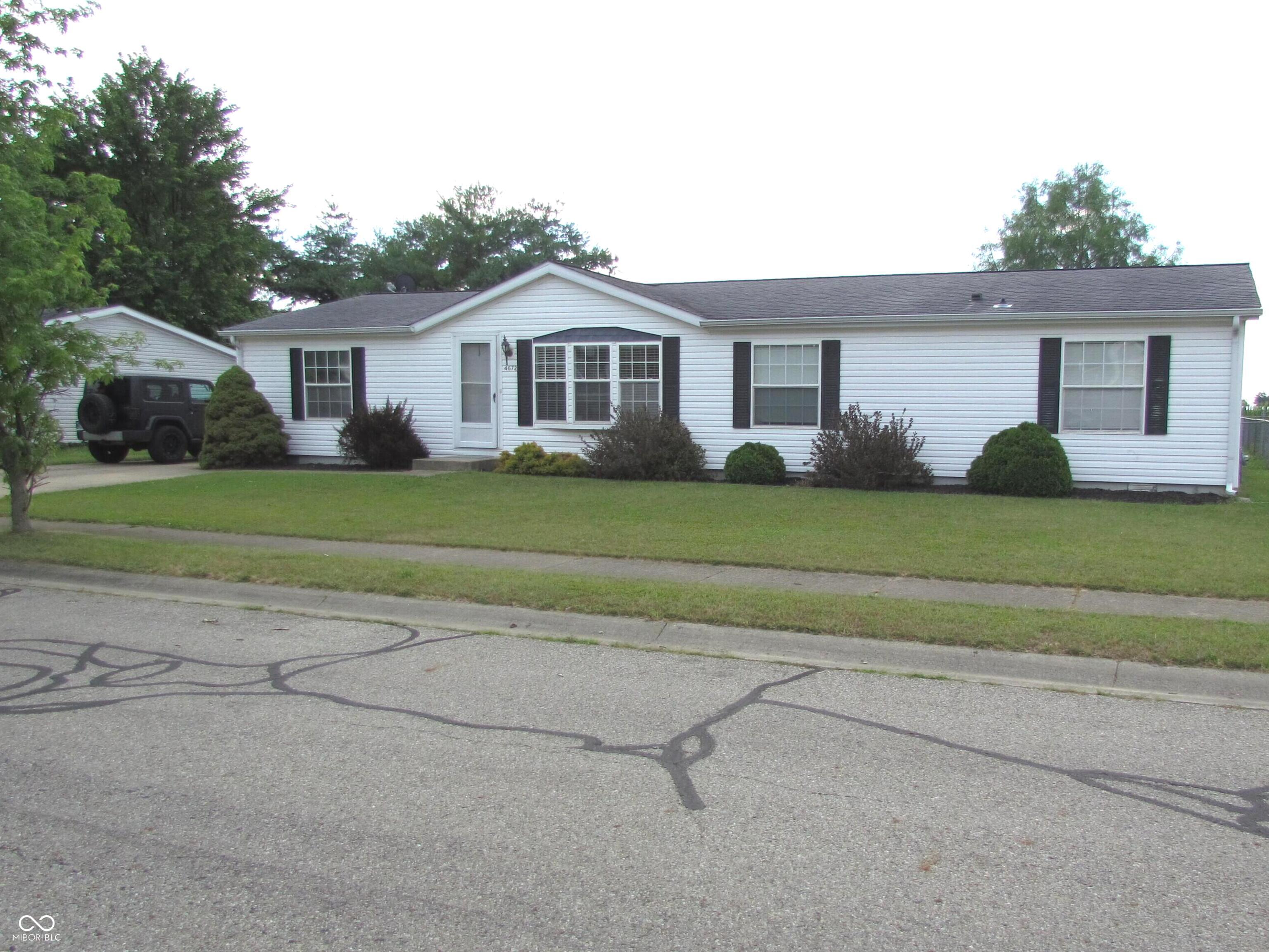 4672 Autumn Ridge Drive Columbus, IN 47203 - Photo 1 of 25 Gallery Image 1