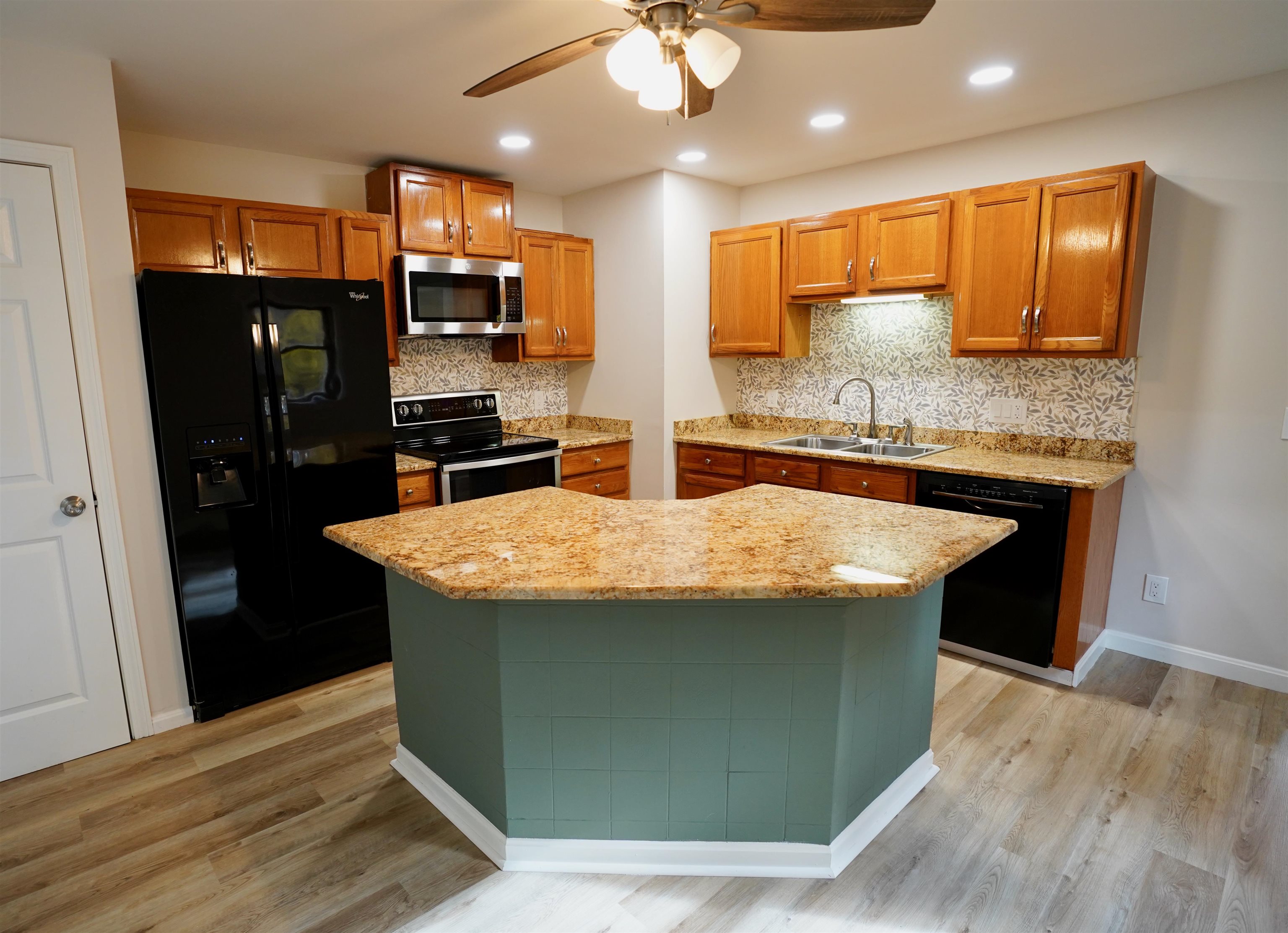 46 N Road Gilmanton, NH 03837 - Photo 4 of 41