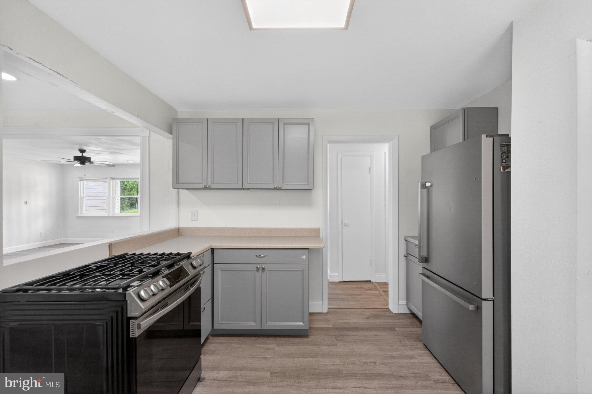 45278 Cove Manor Road California, MD 20619 - Photo 11 of 26 Modern kitchen with sleek finishes.