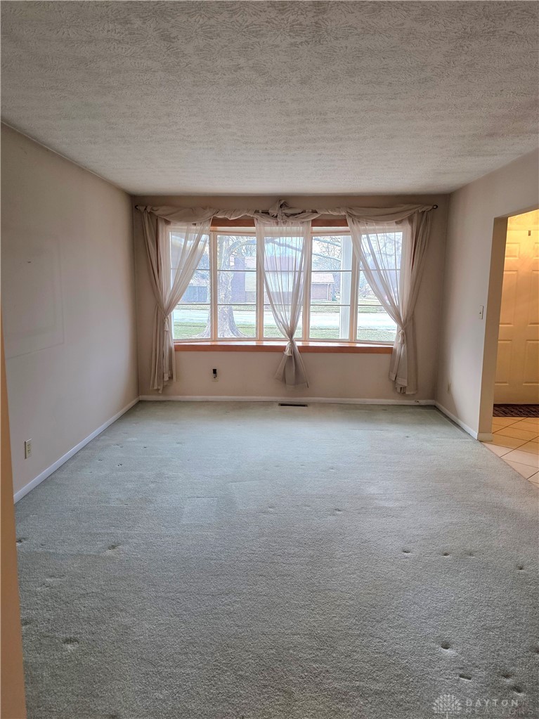 9920 Sheehan Road Dayton, OH 45458 - Photo 10 of 46