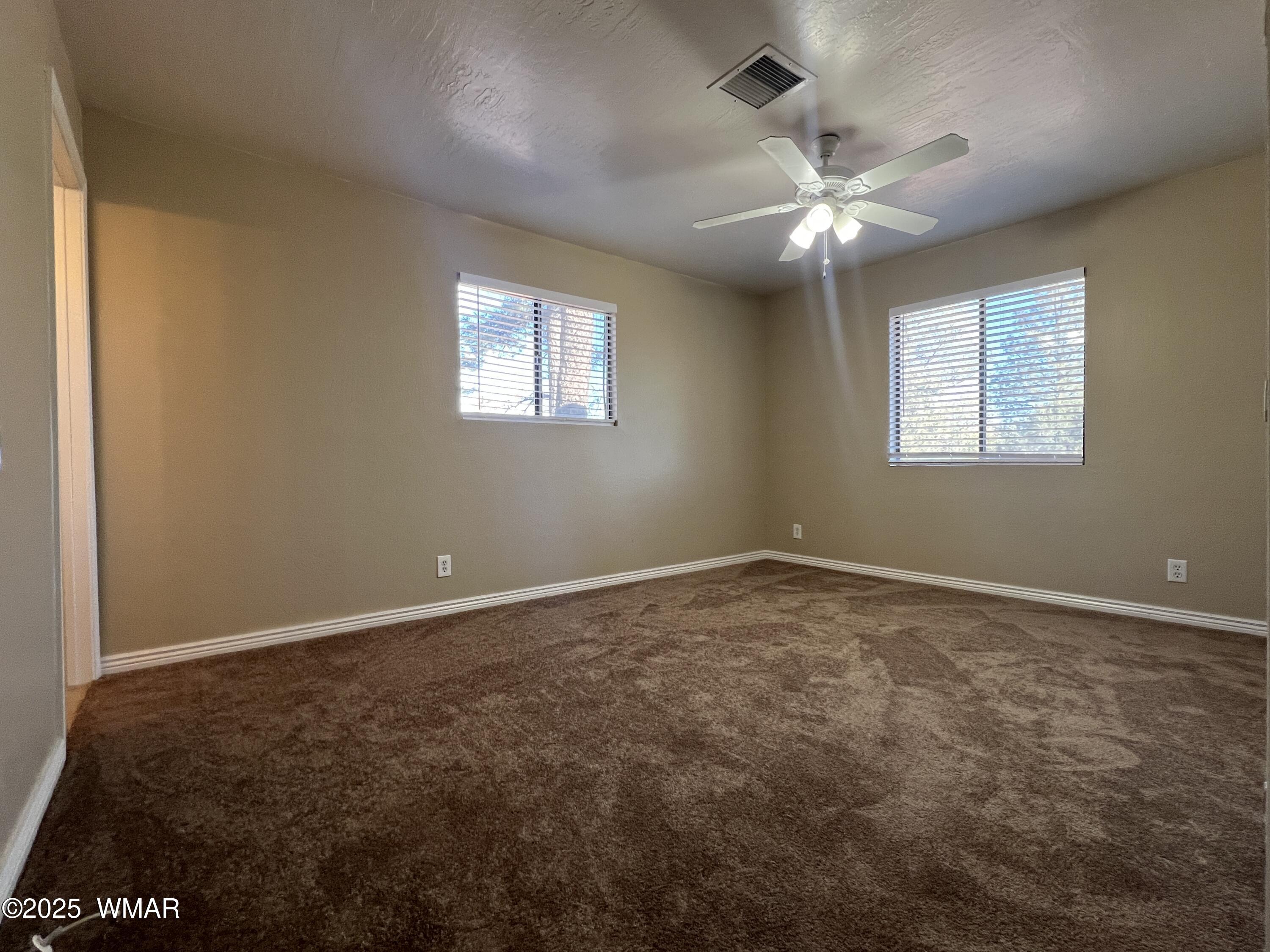 1507 Eagle Rest Road Show Low, AZ 85901 - Photo 4 of 24 Primary bedroom
