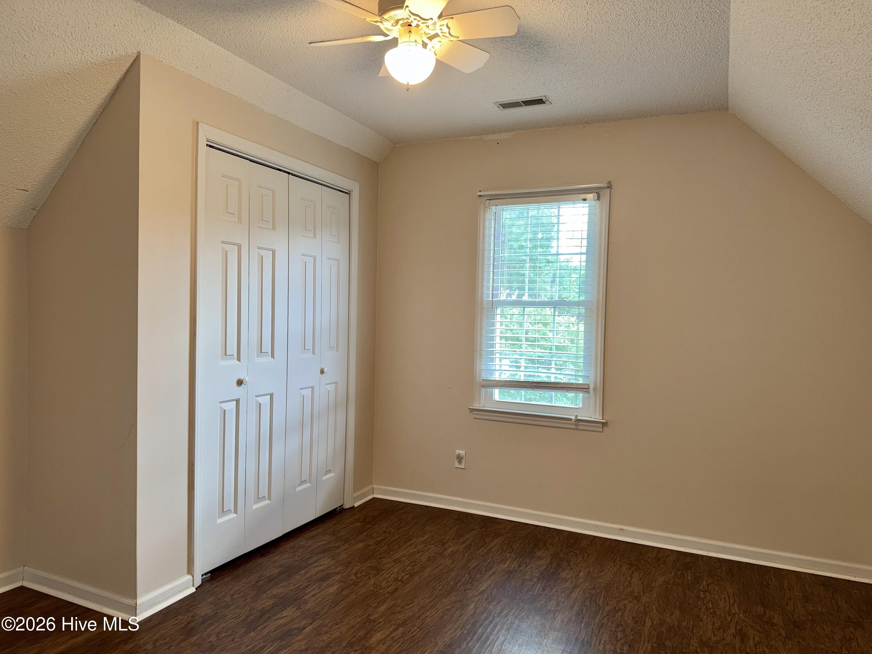 126 Edgewater Road Washington, NC 27889 - Photo 9 of 25 upstairs bedroom 1