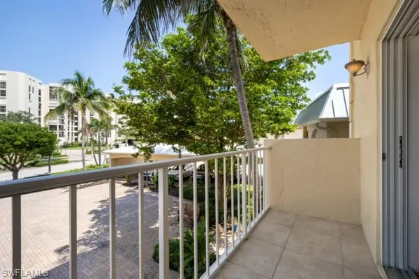 $10,000 | 3000 Gulf Shore Boulevard North, Unit 207, Naples, FL 34103