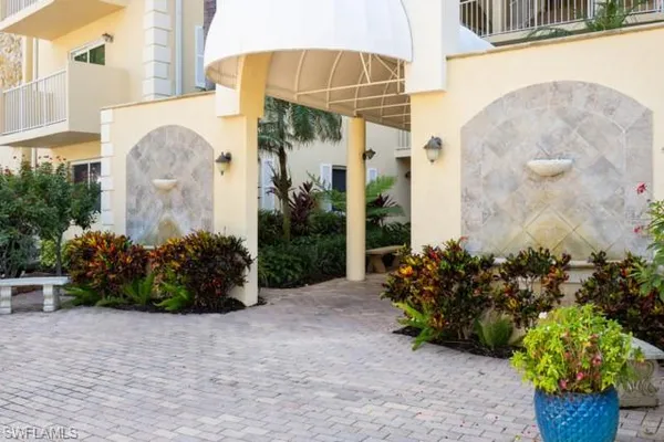 $10,000 | 3000 Gulf Shore Boulevard North, Unit 207, Naples, FL 34103