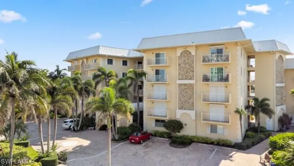 $10,000 | 3000 Gulf Shore Boulevard North, Unit 207, Naples, FL 34103