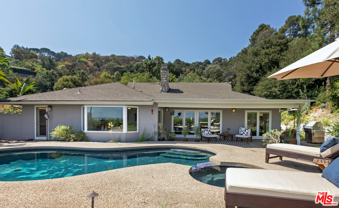 10935 Alta View Drive Studio City, CA 91604 - Photo 38 of 45