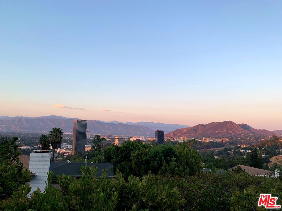 10935 Alta View Drive Studio City, CA 91604 - Photo 41 of 45 a view of a city with a building in the background