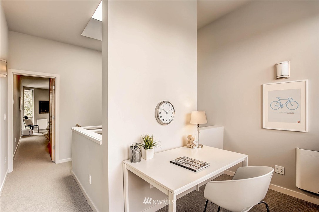 981 North 45th Street Seattle, WA 98103 - Photo 15 of 24