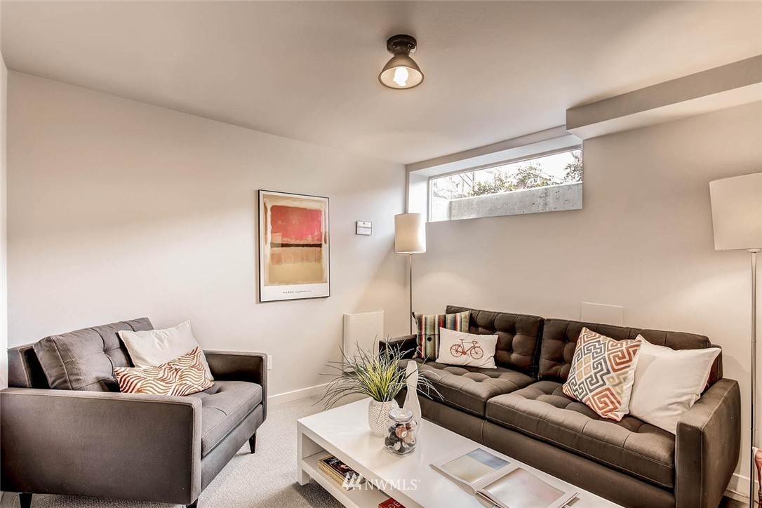 981 North 45th Street Seattle, WA 98103 - Photo 19 of 24