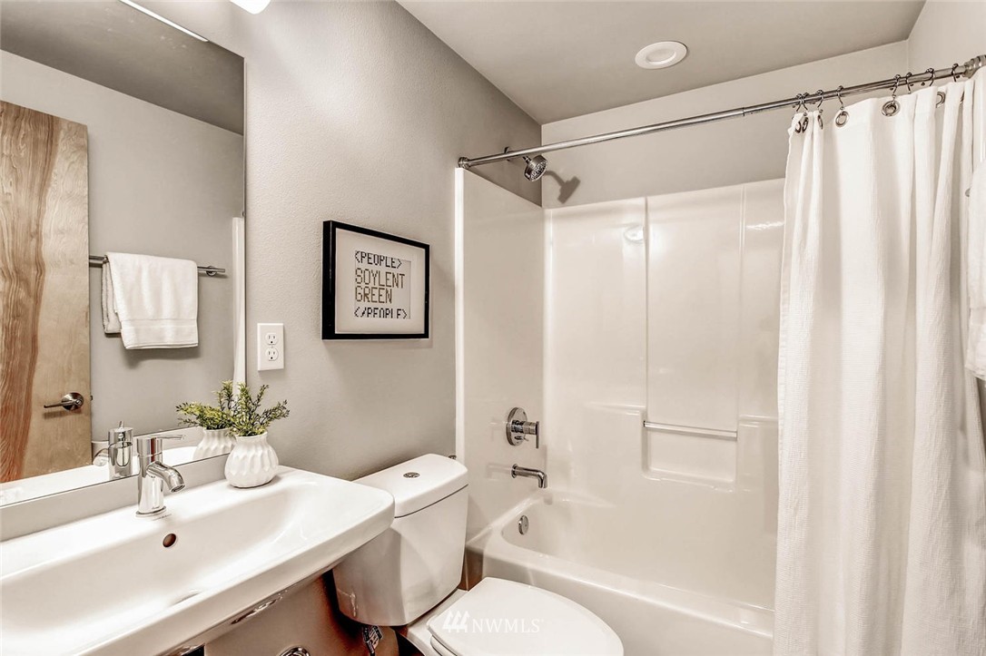 981 North 45th Street Seattle, WA 98103 - Photo 20 of 24