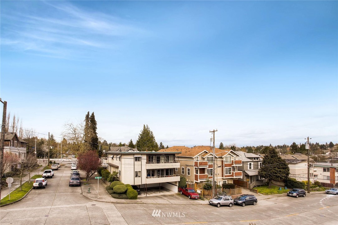 981 North 45th Street Seattle, WA 98103 - Photo 23 of 24