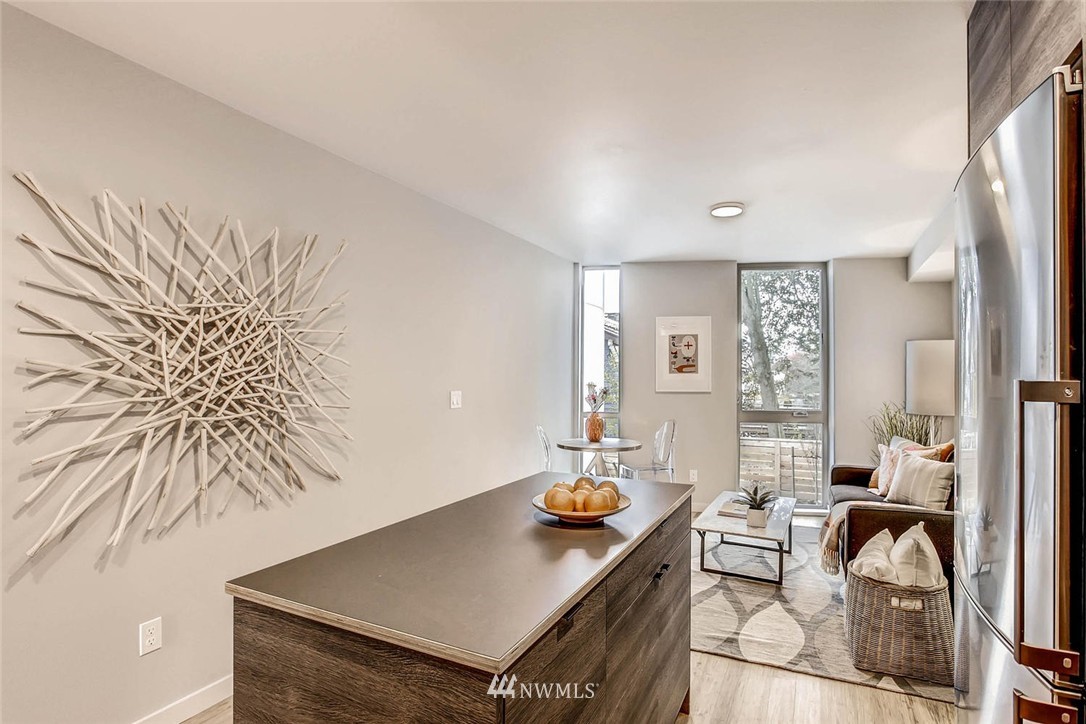 981 North 45th Street Seattle, WA 98103 - Photo 7 of 24