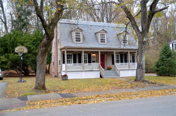 20 Riverina Road Andover, MA 01810 - Photo 1 of 29 Gallery Image 1