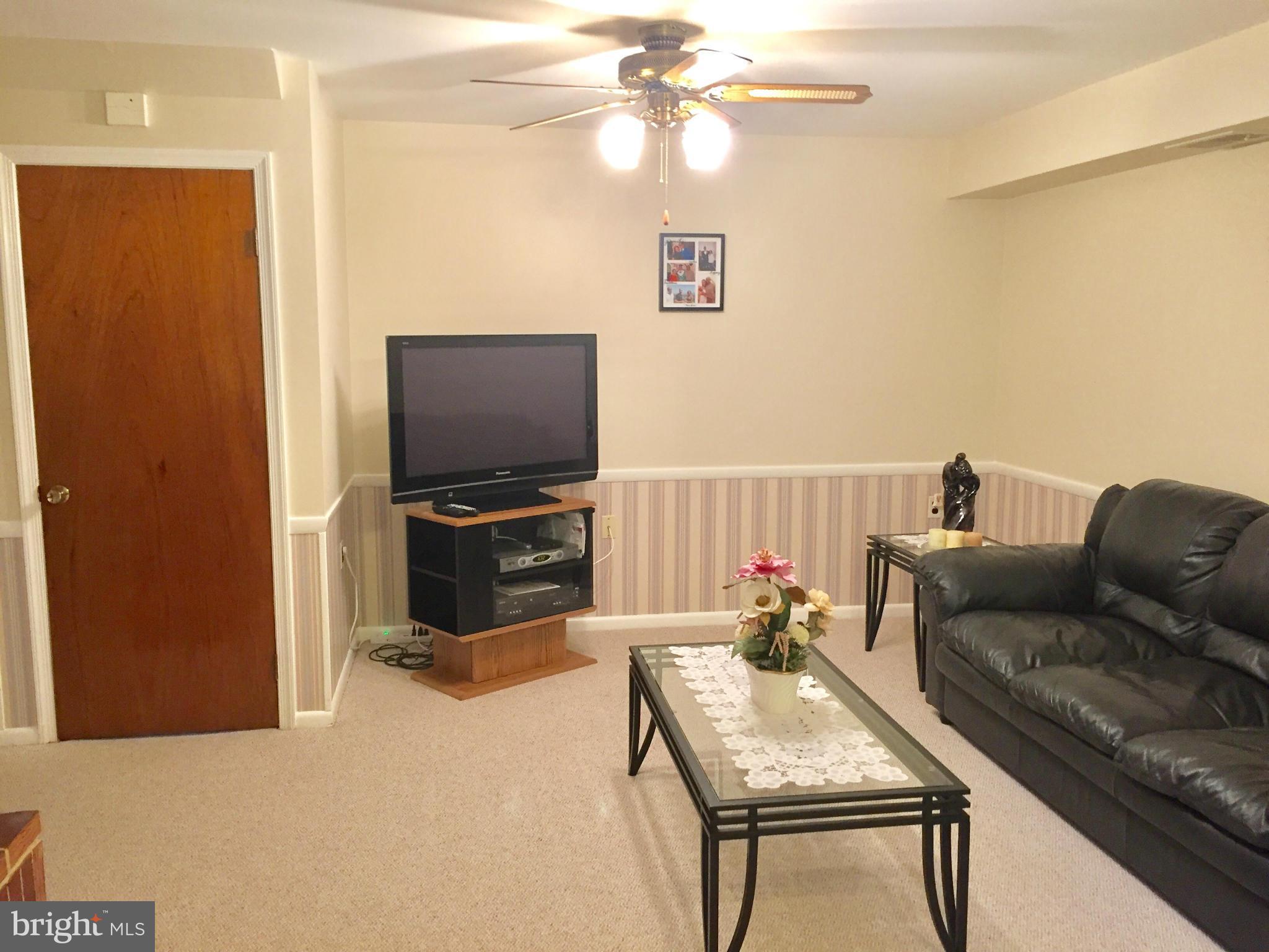 3120 Castleleigh Road Silver Spring, MD 20904 - Photo 18 of 30 Family Room