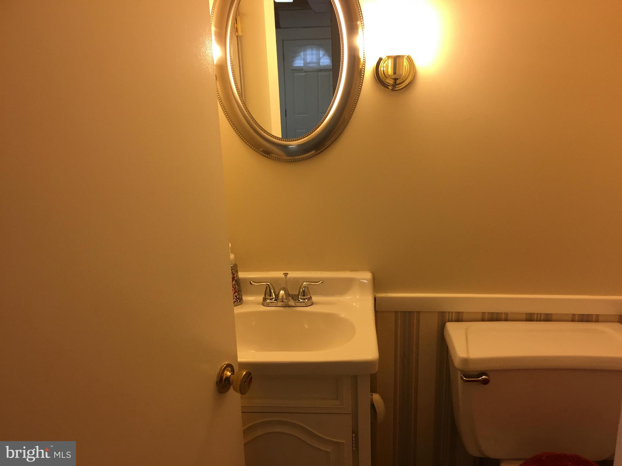 3120 Castleleigh Road Silver Spring, MD 20904 - Photo 21 of 30 Powder room