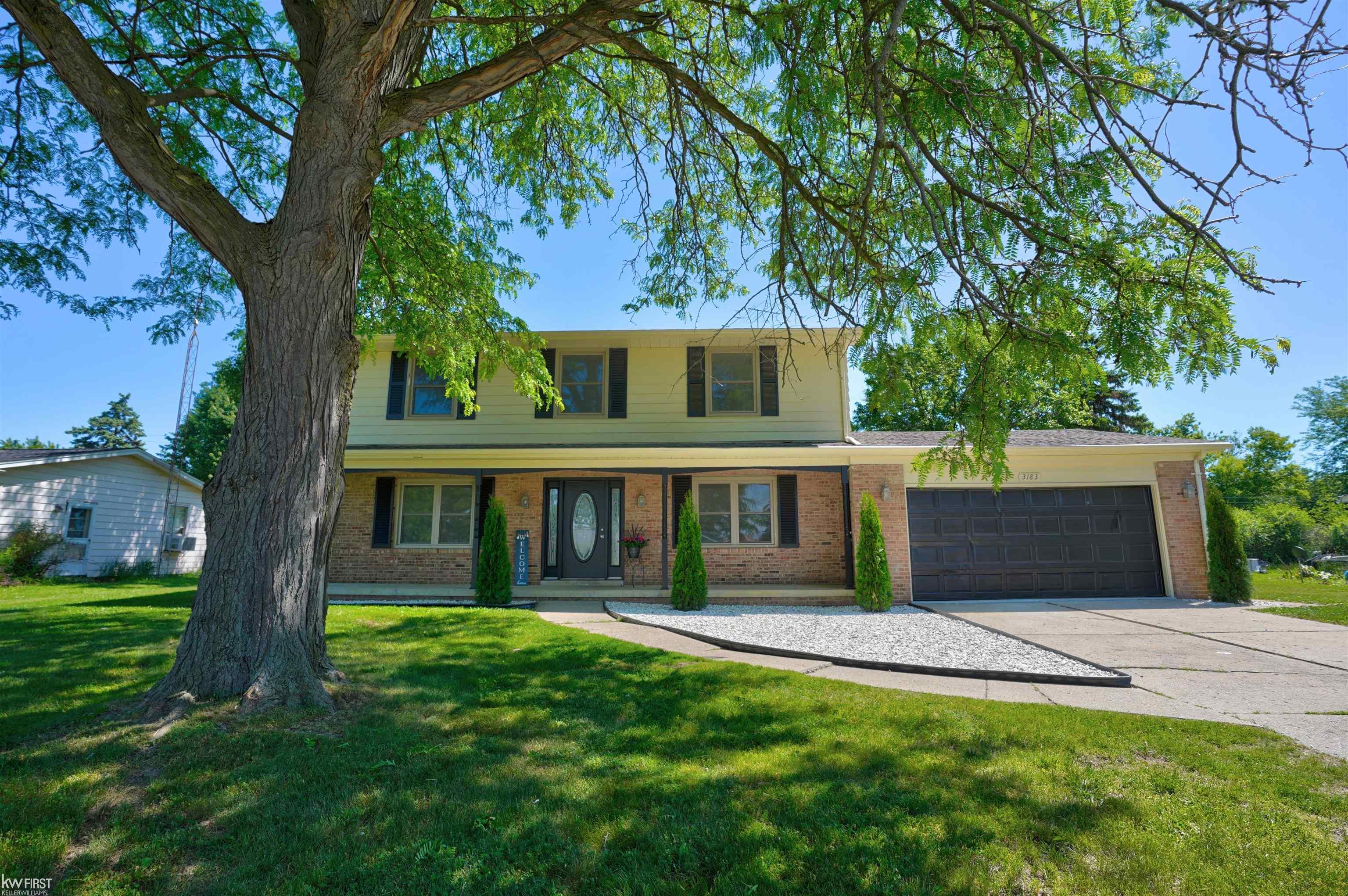 3183 Bridle Path Flint, MI 48507 - Photo 5 of 79