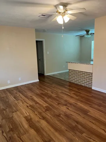 $1,750 | 110 Oleander Street, Lake Jackson, TX 77566