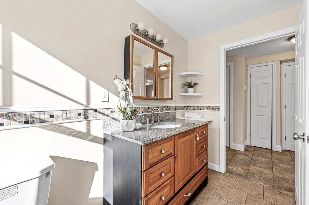 519 E Road Warren, MA 01083 - Photo 27 of 34 Gallery Image 27