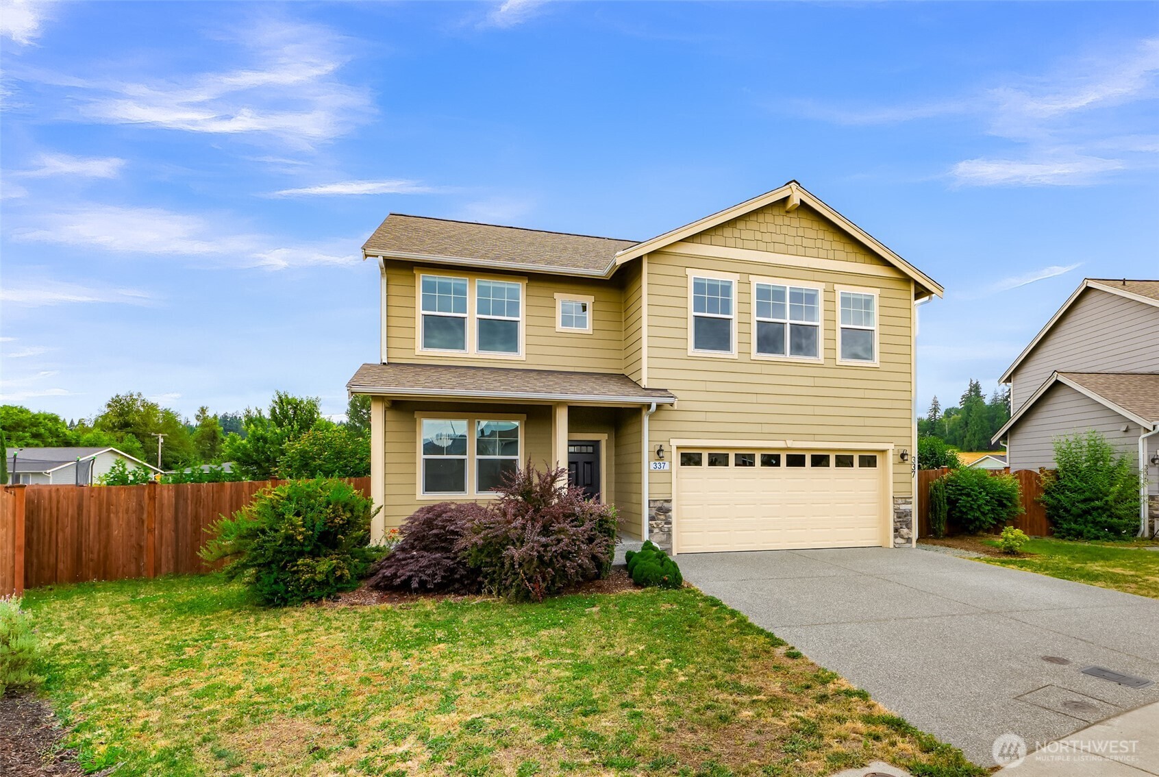 337 Cambridge Loop Sedro-Woolley, WA 98284 - Photo 3 of 38