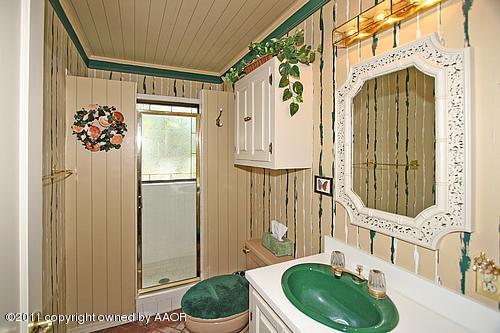 1507 South Rusk Street Amarillo, TX 79102 - Photo 11 of 15 Bathroom 1