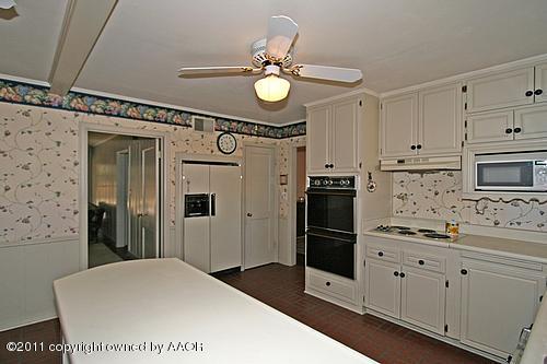 1507 South Rusk Street Amarillo, TX 79102 - Photo 3 of 15 Kitchen