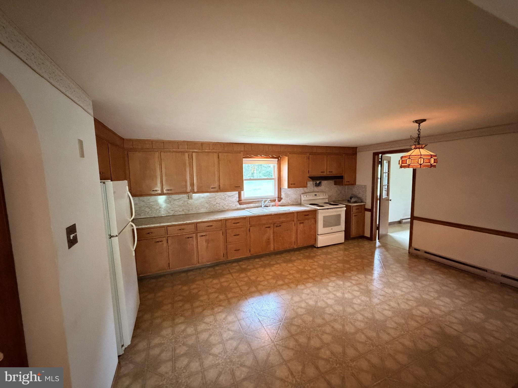 1599 County Line Road Bechtelsville, PA 19505 - Photo 10 of 26 Gallery Image 10