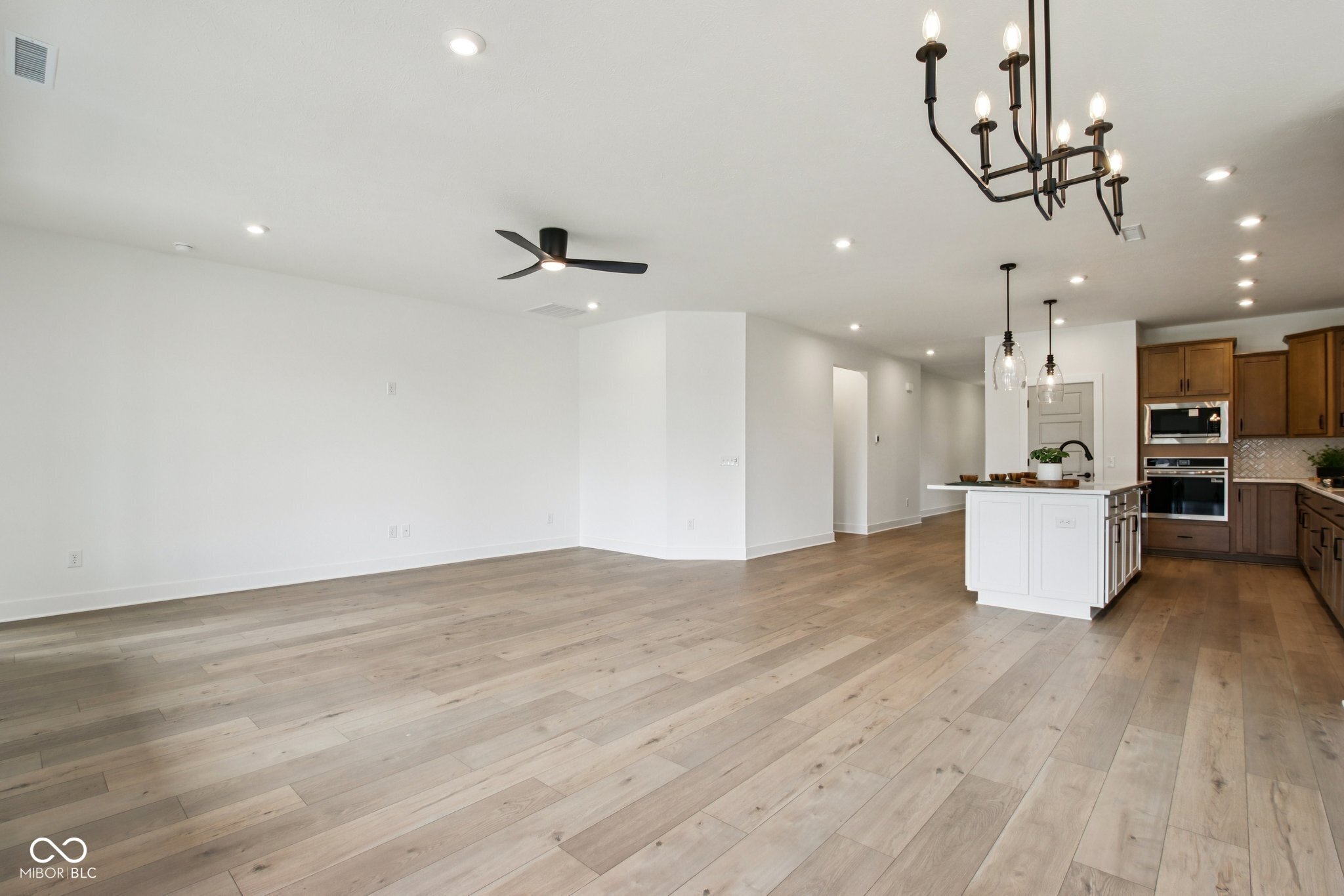 12045 Gray Ghost Way Fishers, IN 46040 - Photo 12 of 27