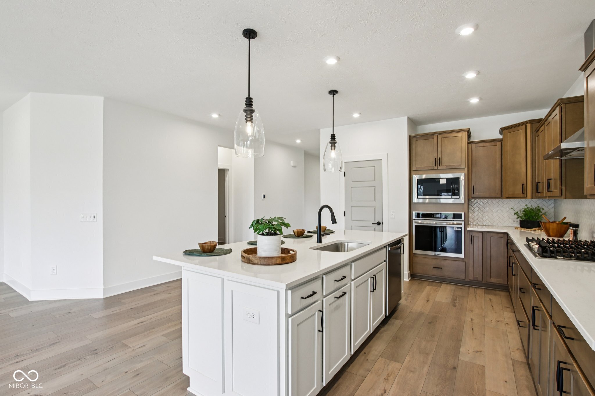 12045 Gray Ghost Way Fishers, IN 46040 - Photo 14 of 27