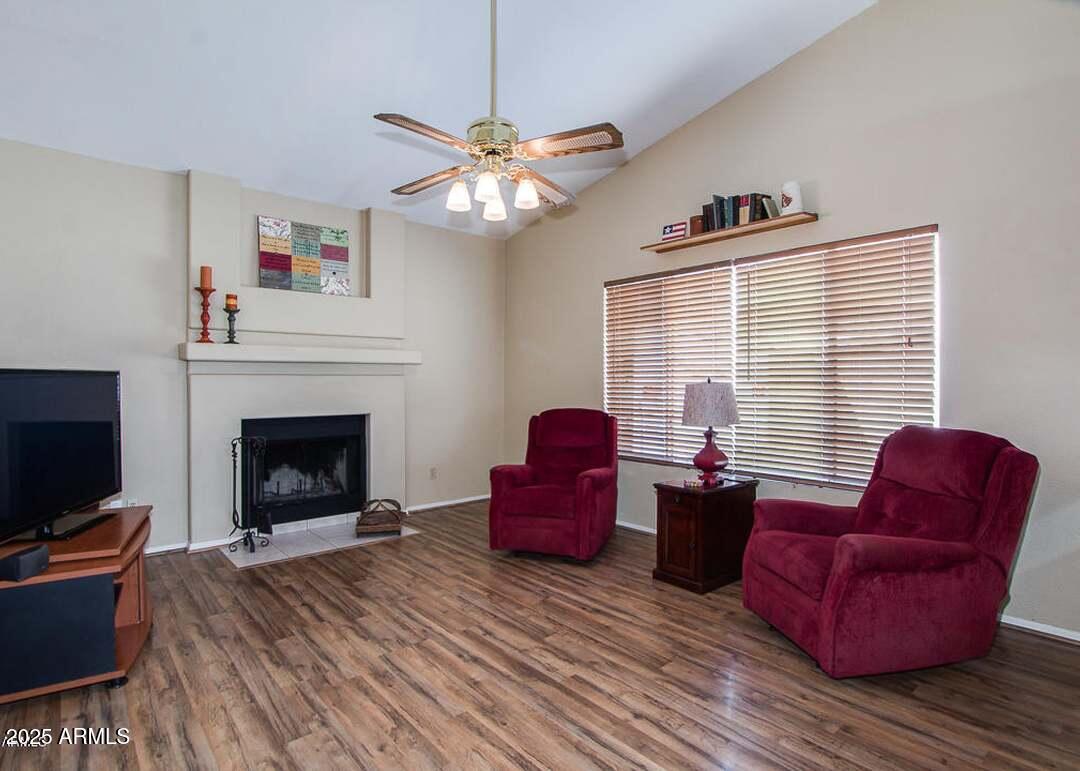 7738 West Shangri-la Road Peoria, AZ 85345 - Photo 7 of 30
