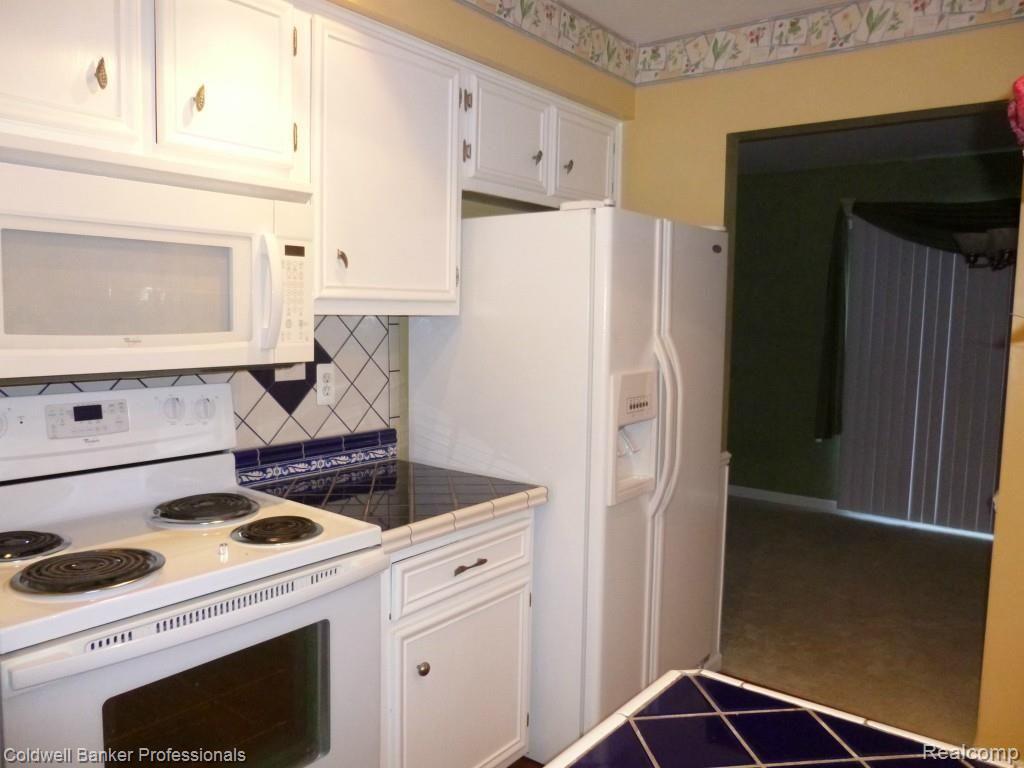 157 Stratford Lane, Unit 126 Rochester, MI 48309 - Photo 7 of 30