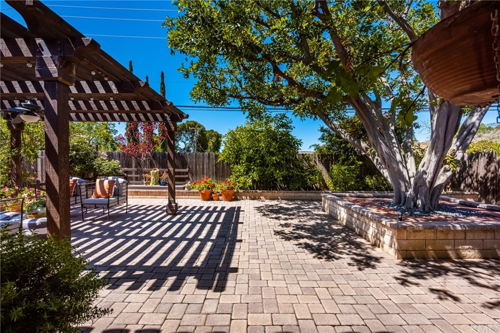 2012 Omega Drive North Tustin, CA 92705 - Photo 33 of 41 a view of outdoor space with seating
