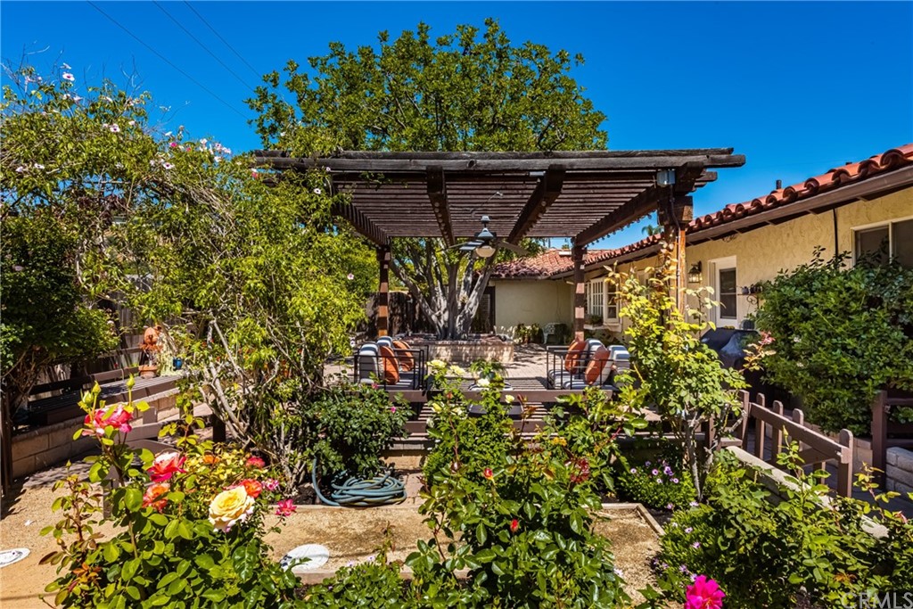 2012 Omega Drive North Tustin, CA 92705 - Photo 37 of 41 a view of a small yard