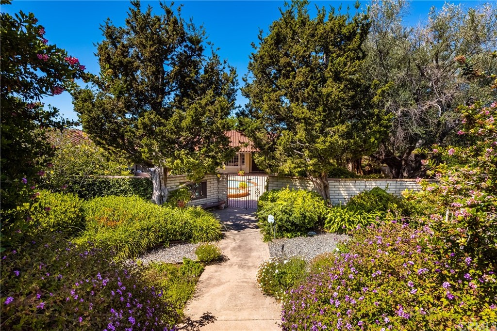 2012 Omega Drive North Tustin, CA 92705 - Photo 5 of 41 a view of a garden with plants