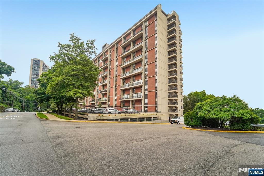 4 Horizon Road, Unit G18 Fort Lee, NJ 07024 - Photo 39 of 45 Gallery Image 39
