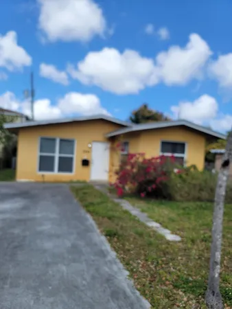 $300,000 | 2241 Freedom Street, Hollywood, FL 33020