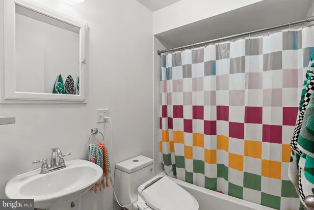 $295,000 | 401 Village Road, Harrisburg, PA 17112