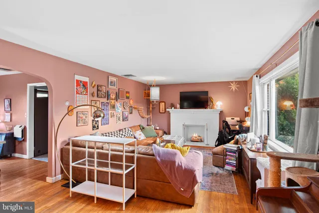 $295,000 | 401 Village Road, Harrisburg, PA 17112