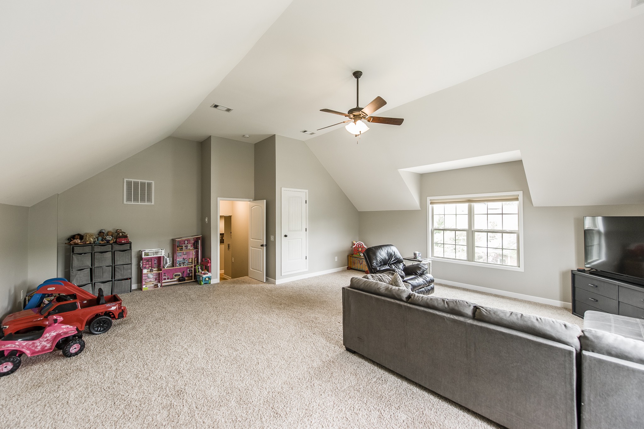 1145 Kimberly Drive Goodlettsville, TN 37072 - Photo 58 of 70 a living room with furniture and a window