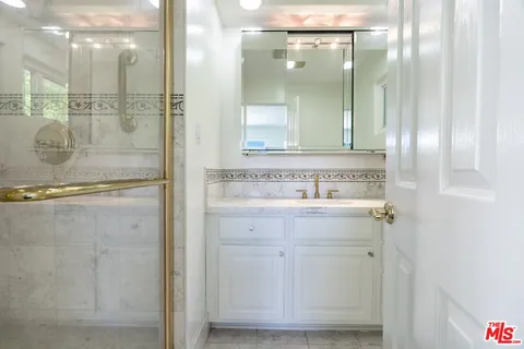$1,799,000 | 4645 Petit Avenue, Encino, CA 91436