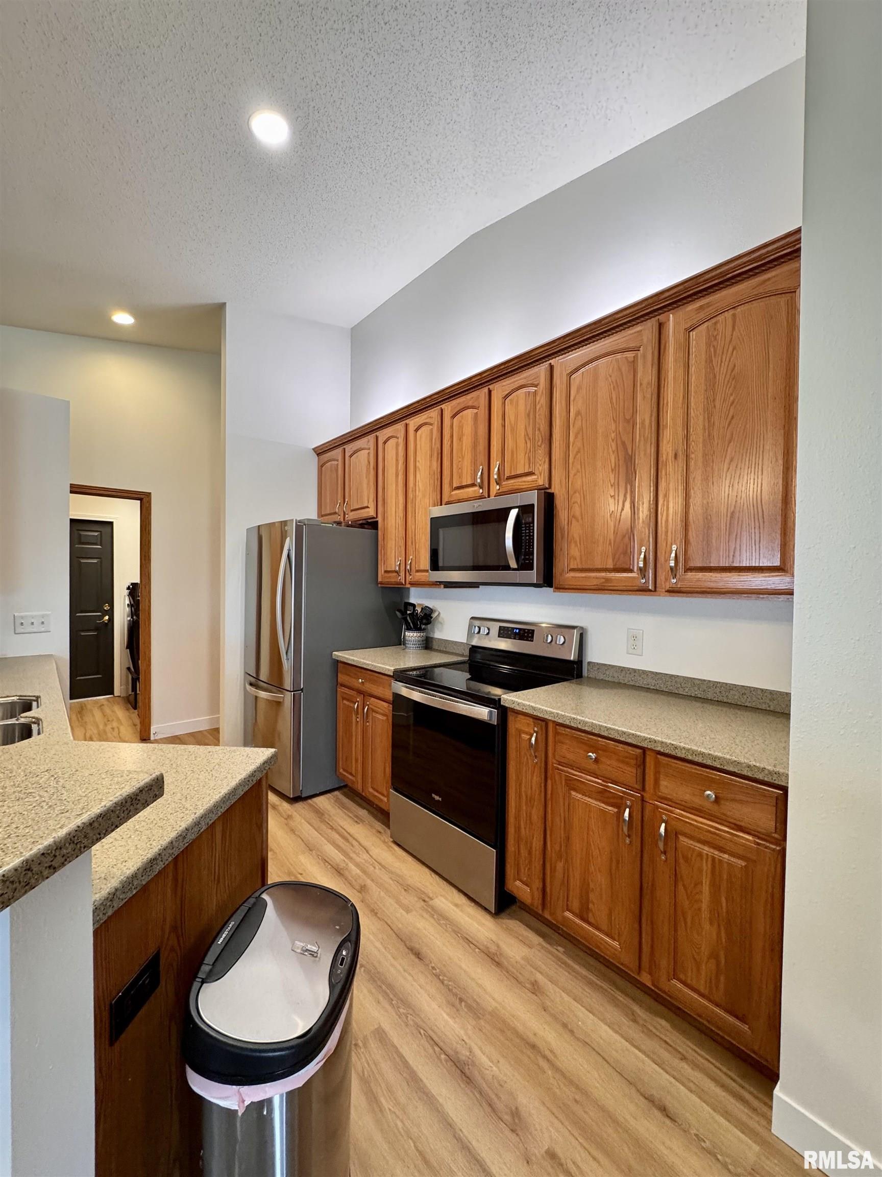1123 Hawthorn Ridge Macomb, IL 61455 - Photo 16 of 34