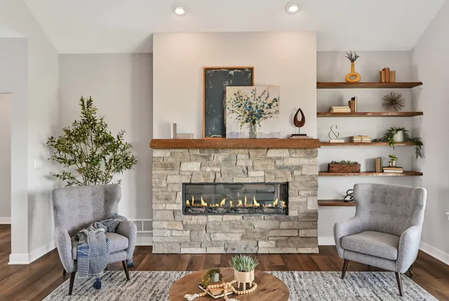 $1,095,000 | N66W34839 Baltic Pass, Oconomowoc, WI 53066