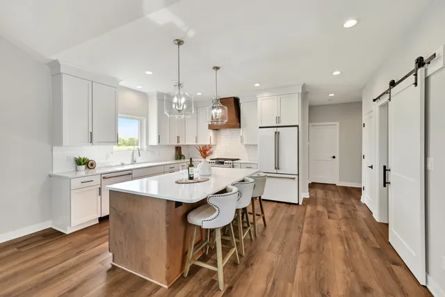 $1,100,000 | N66W34839 Baltic Pass, Oconomowoc, WI 53066