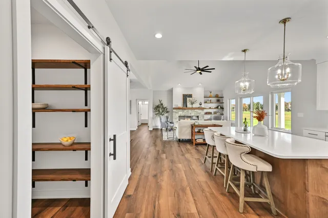 $1,095,000 | N66W34839 Baltic Pass, Oconomowoc, WI 53066