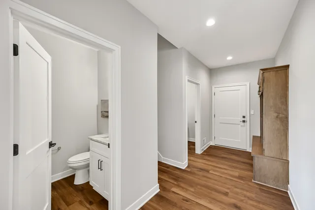 $1,100,000 | N66W34839 Baltic Pass, Oconomowoc, WI 53066