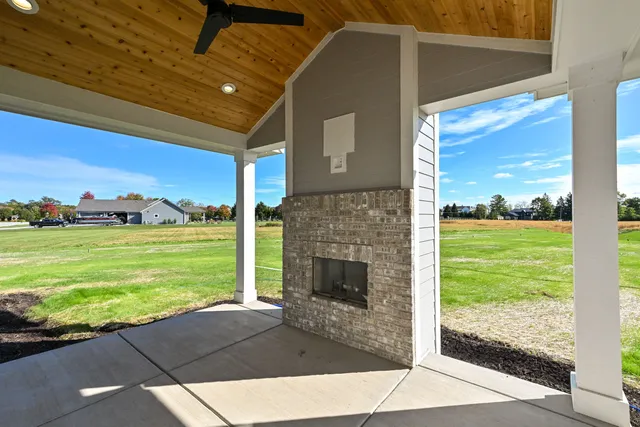 $1,100,000 | N66W34839 Baltic Pass, Oconomowoc, WI 53066